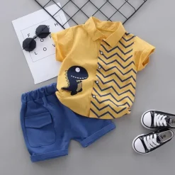 Mini Fashion™ - Dino t-shirt med shorts New