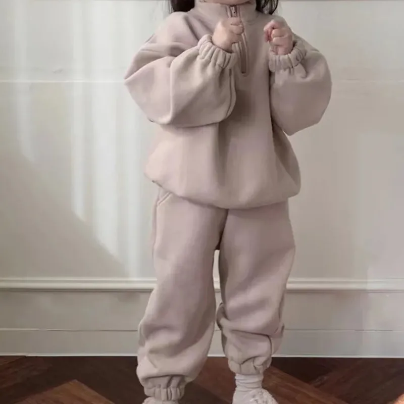 Mini Fashion™ - Fleece træningsdragt med lynlås New