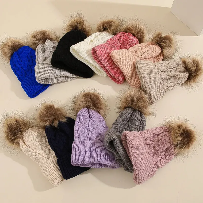 Mini Fashion™ - Skræddersyet Tekst - Hue med pompon Best