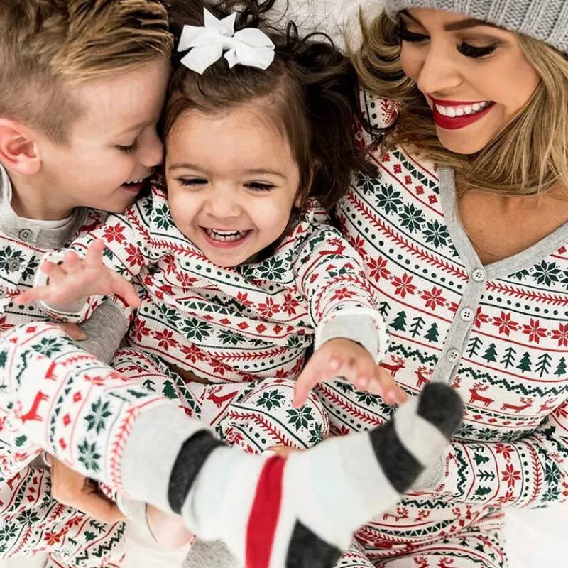 Mini Fashion™ - Til hele familien - Julepyjamas Outlet
