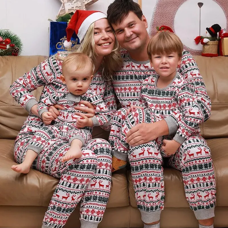 Mini Fashion™ - Til hele familien - Julepyjamas Outlet