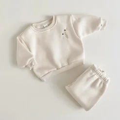 Mini Fashion™ - Varm og behagelig - Træningsdragt med blomsterbroderi Online